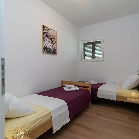 Appartamento East Kaštela